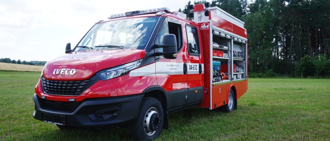 DA - L 1 Z - IVECO DAILY 4x2 se skříňovou nástavbou